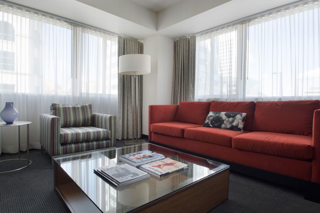 Hotel Murano Tacoma Exterior foto A living room at the hotel